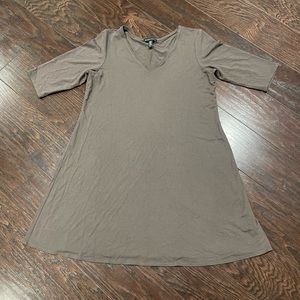 Eileen Fisher Woman’s Cotton Short Sleeve V Neck Jersey Dress Size Small.